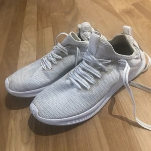 Puma white sneakers 8